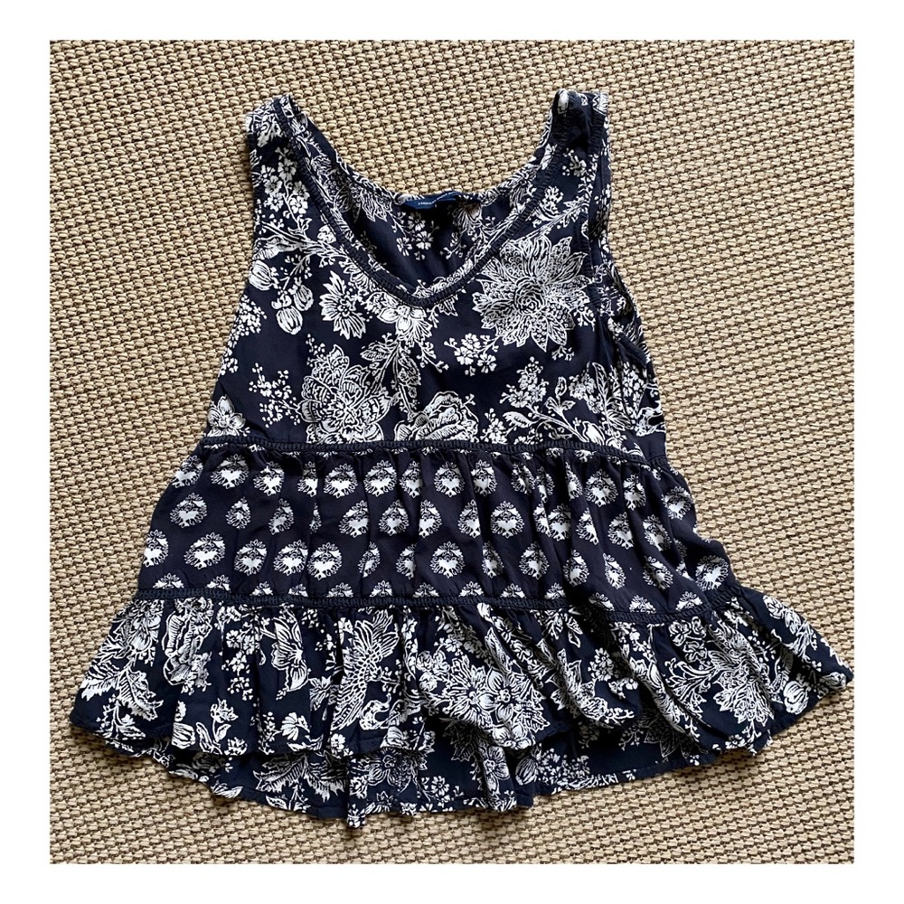 American Eagle Gray XS Floral Top